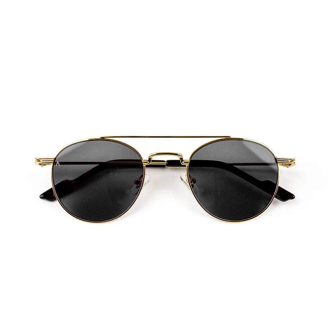 Adam Young Eyewear marka altın çerçeveli siyah lensli trend güneş gözlüğü modelleri