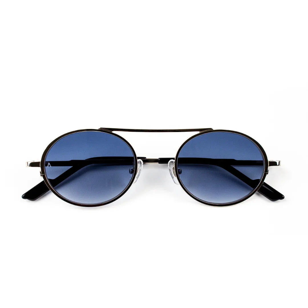 Adam Young Eyewear markasına ait mavi camlı özel tasarım güneş gözlüğü