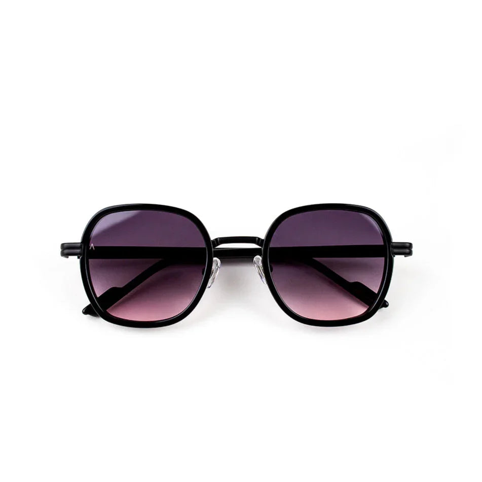Adam Young Eyewear siyah çerçeveli trendy kare güneş gözlüğü mor degrade camlarla