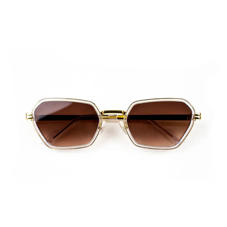 Adam Young Eyewear şeffaf kenarlı ve kahverengi camlı butterfly güneş gözükleri