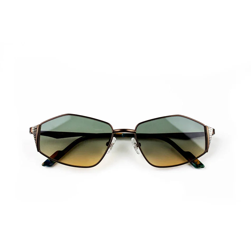 Adam Young Eyewear markasının kahverengi tonlu camlı AD 021 model gözlük
