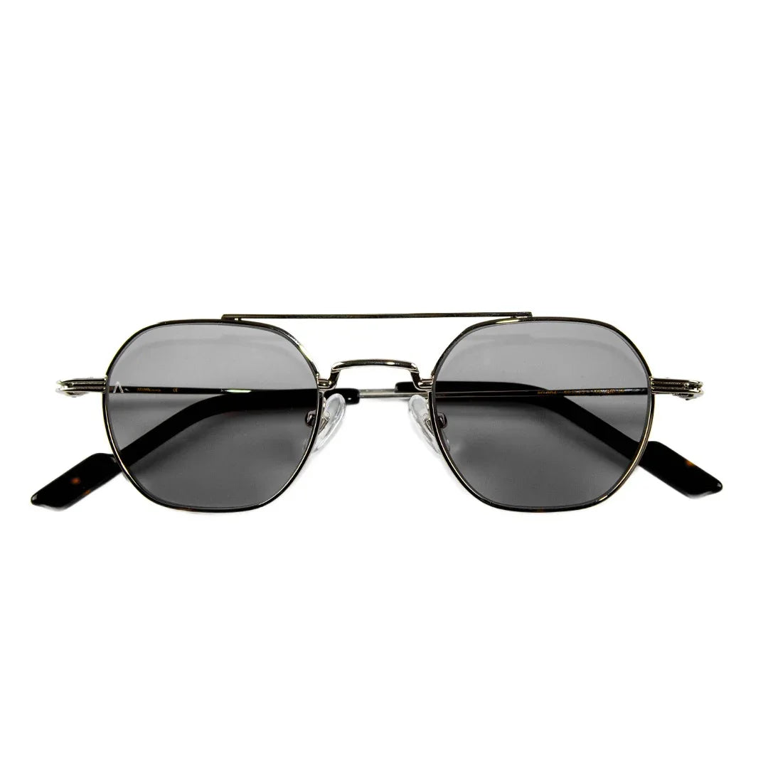 Adam Young Eyewear marka stil sahibi altın çerçeveli gözlük model siyah camlı