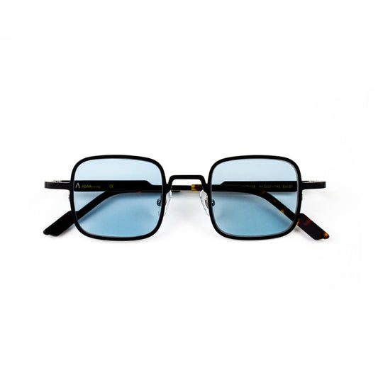 Adam Young Eyewear marka modern kare çerçeve güneş gözlüğü mavi camlı ve siyah çerçeveli