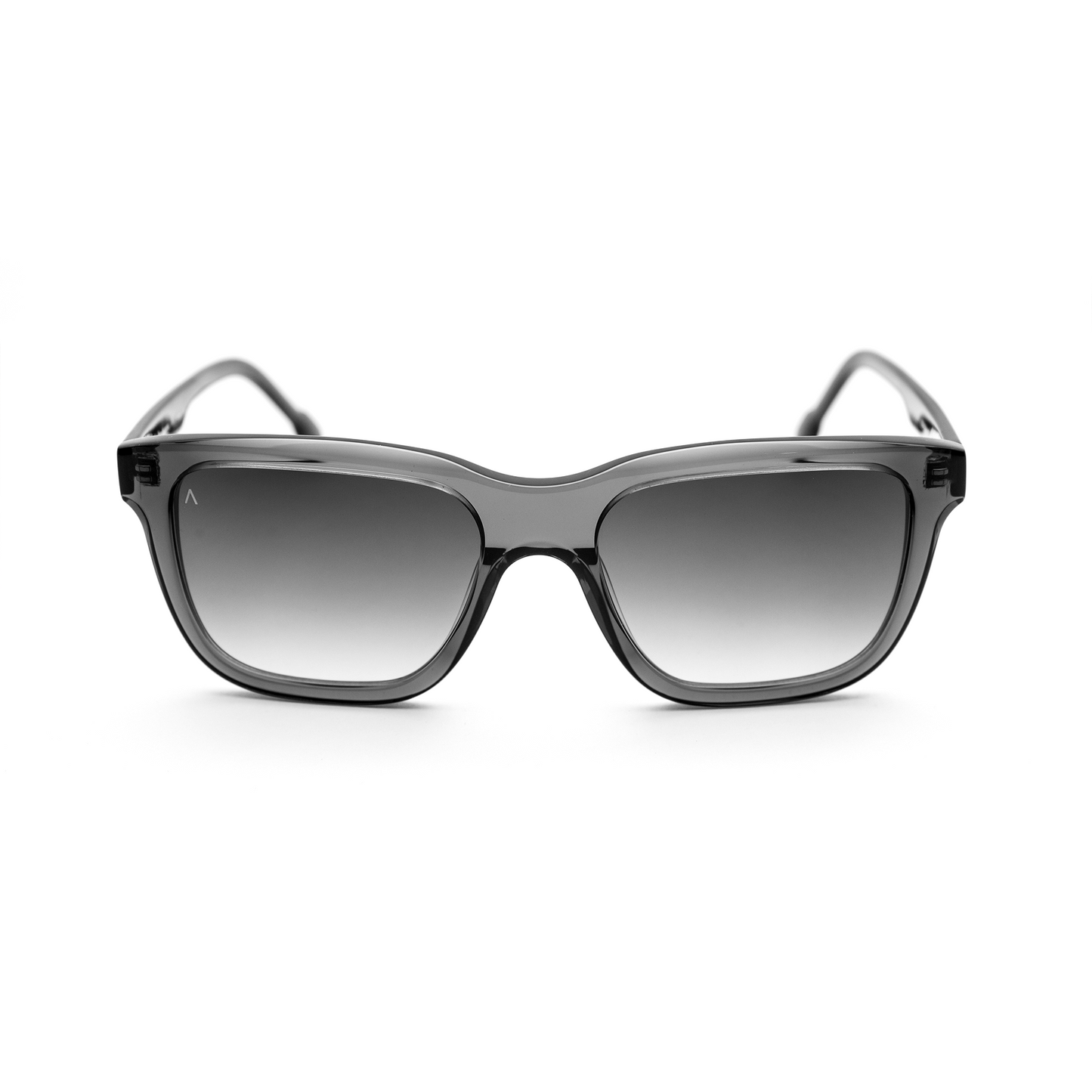 Adam Young Eyewear Güneş gözlüğü, şık üst düzey tasarımı ile yaz günlerinde koruma sağlar