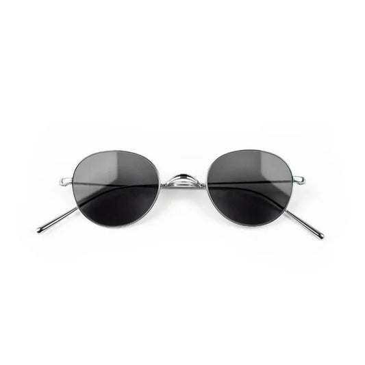 Adam Young Eyewear metal çerçeveli yuvarlak güneş gözlüğü siyah camlarla